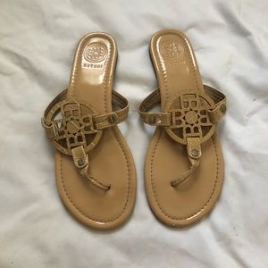 🎉5 FOR $25 LISTING !🎉 BETANI SANDALS
